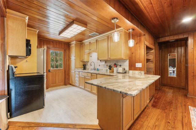 8456 W MISS MAGGIE DRIVE, Homosassa, FL 34448