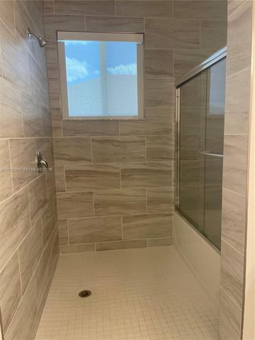 1765 SE Aires Ln, Port St. Lucie, FL 34984