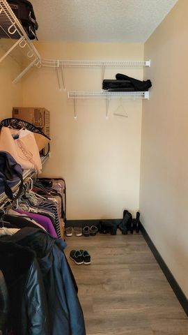 9655 Woods Drive 517, Skokie, IL 60077