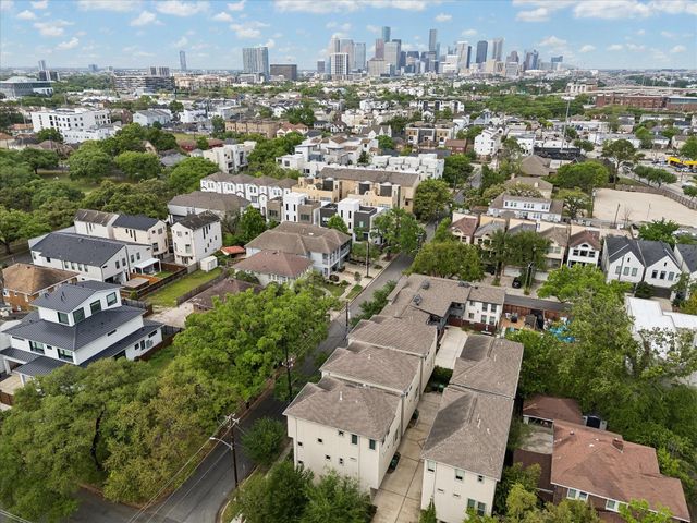 4833 Chenevert Street, Houston, TX 77004