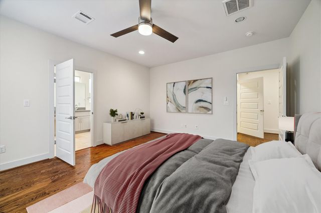 4833 Chenevert Street, Houston, TX 77004