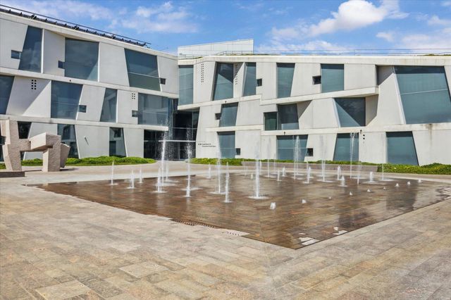 4833 Chenevert Street, Houston, TX 77004