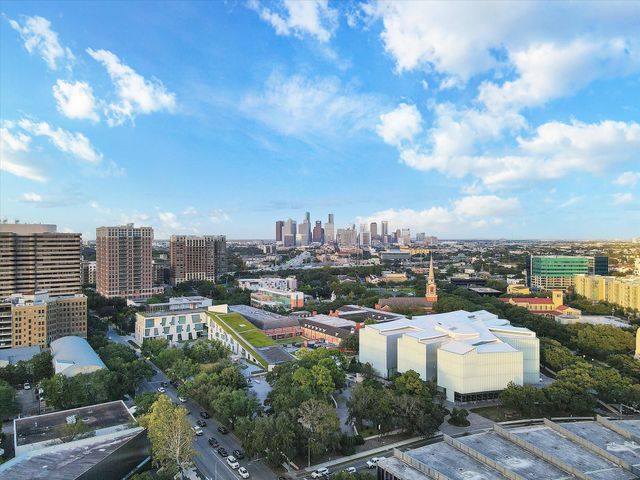 4833 Chenevert Street, Houston, TX 77004