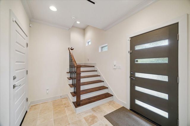 4833 Chenevert Street, Houston, TX 77004