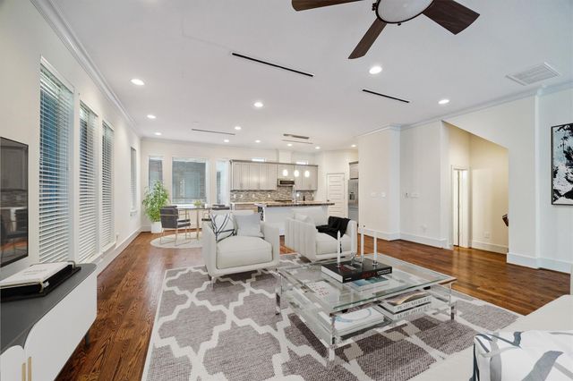 4833 Chenevert Street, Houston, TX 77004