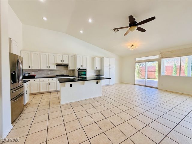 2547 Serenity Hollow Drive, Henderson, NV 89052