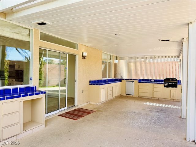 2547 Serenity Hollow Drive, Henderson, NV 89052