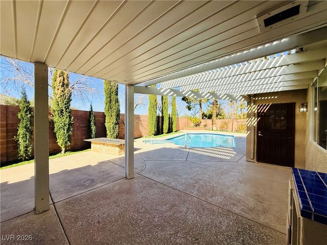 2547 Serenity Hollow Drive, Henderson, NV 89052