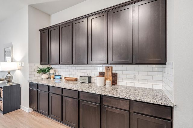26175 Ethereal Road, La Marque, TX 77568