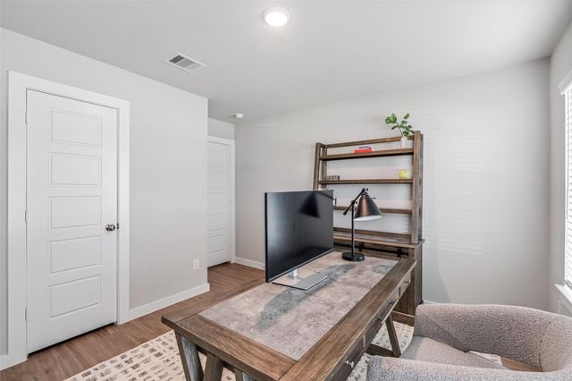 26175 Ethereal Road, La Marque, TX 77568