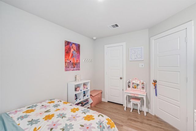 26175 Ethereal Road, La Marque, TX 77568