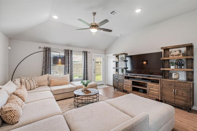 26175 Ethereal Road, La Marque, TX 77568
