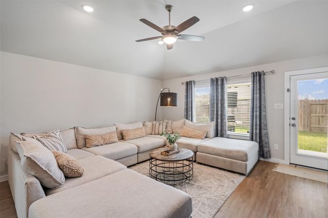 26175 Ethereal Road, La Marque, TX 77568