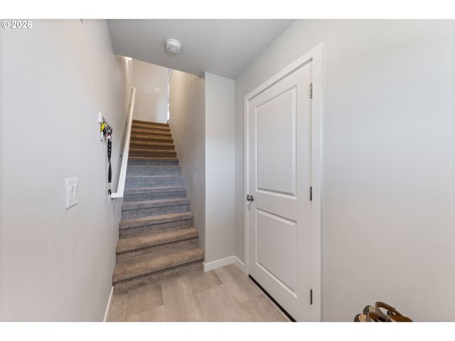 4132 E LABISH Ln, Newberg, OR 97132