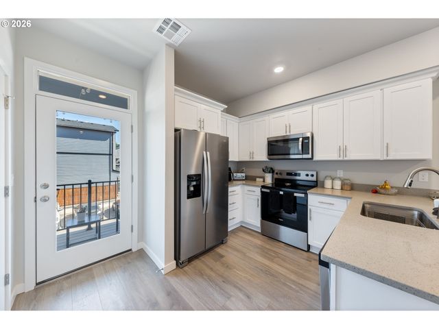 4132 E LABISH Ln, Newberg, OR 97132