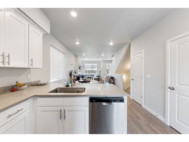 4132 E LABISH Ln, Newberg, OR 97132