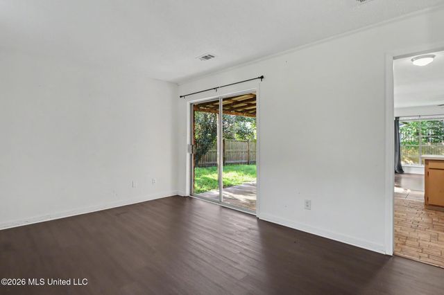 2821 Lawnwood Drive, Ocean Springs, MS 39564