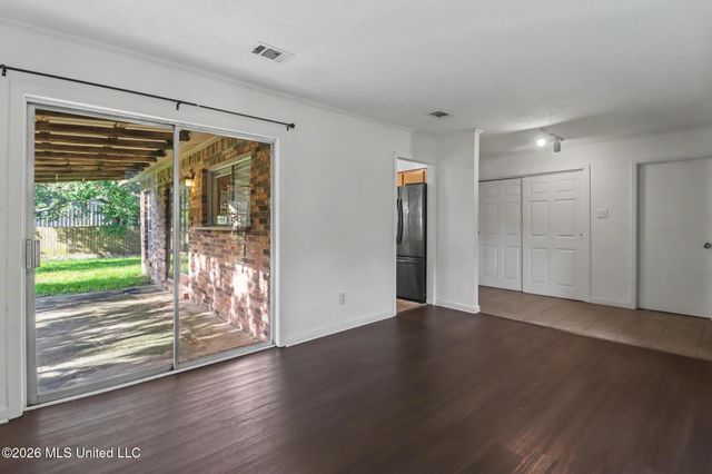 2821 Lawnwood Drive, Ocean Springs, MS 39564