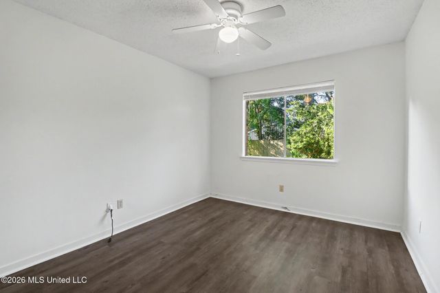 2821 Lawnwood Drive, Ocean Springs, MS 39564