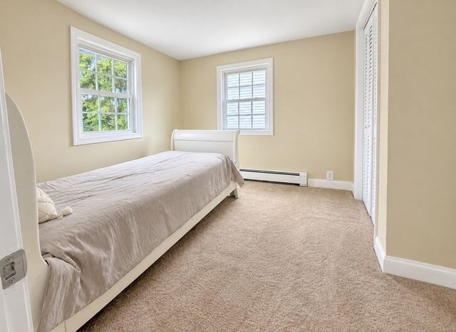 298 Onset Ave, Wareham, MA 02558