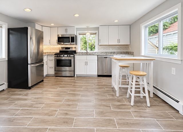 298 Onset Ave, Wareham, MA 02558