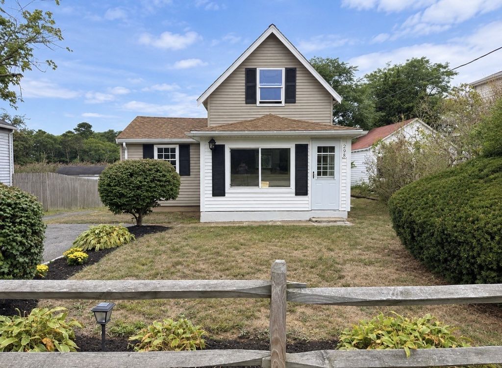 298 Onset Ave, Wareham, MA 02558