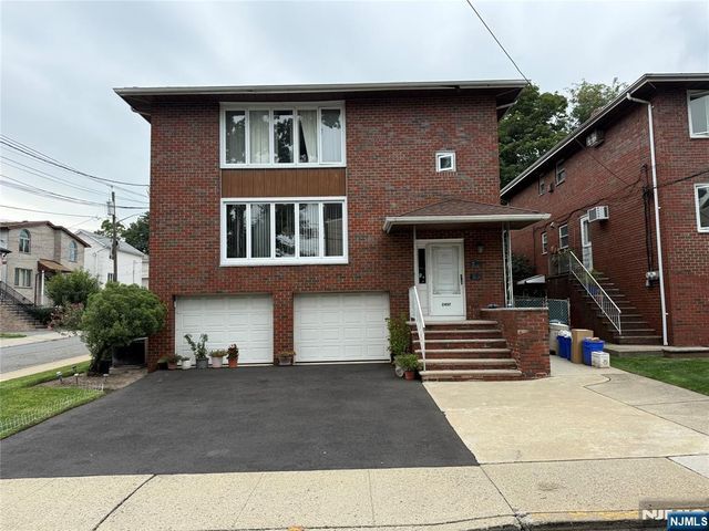 2457 8th Street, Fort Lee, NJ 07024