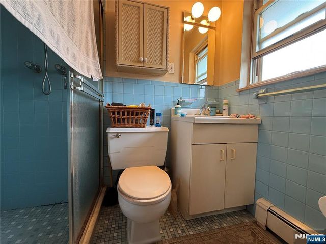 2457 8th Street, Fort Lee, NJ 07024