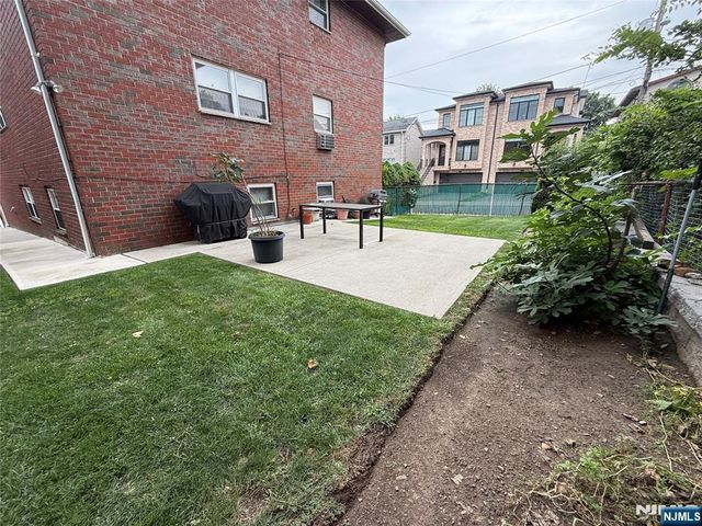 2457 8th Street, Fort Lee, NJ 07024