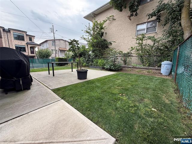 2457 8th Street, Fort Lee, NJ 07024
