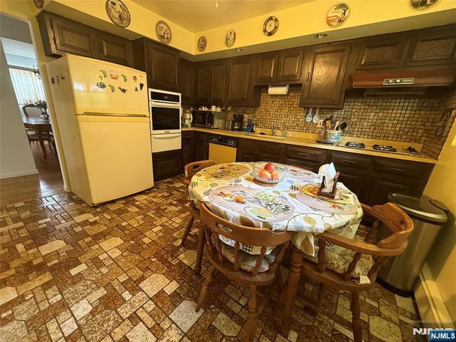 2457 8th Street, Fort Lee, NJ 07024