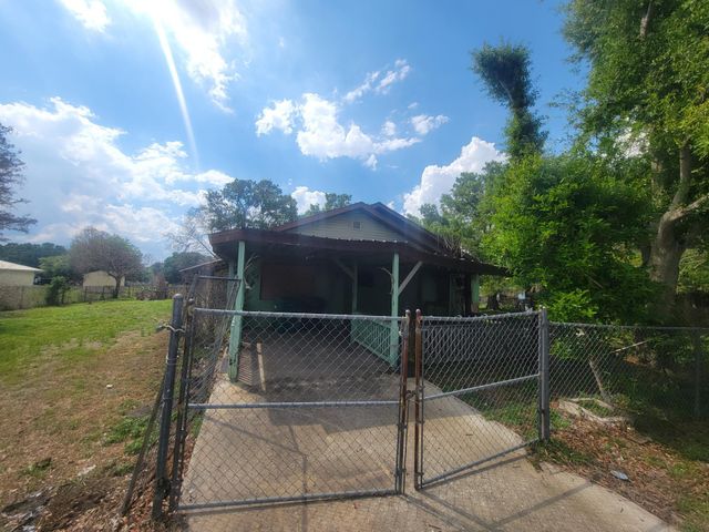 3311 NW 24th Avenue, Okeechobee, FL 34972