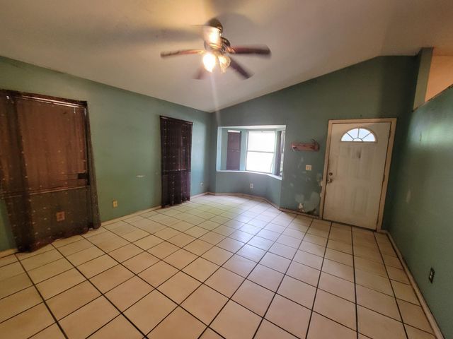 3311 NW 24th Avenue, Okeechobee, FL 34972