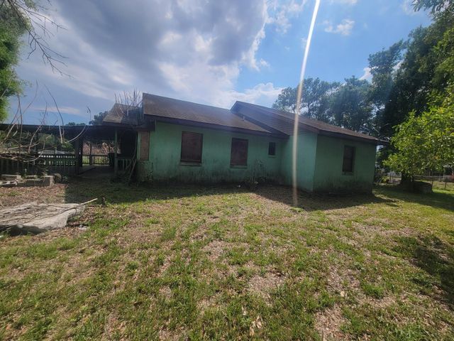 3311 NW 24th Avenue, Okeechobee, FL 34972