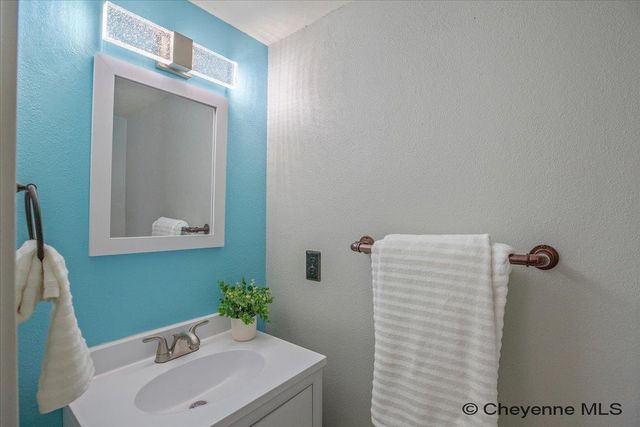 1458 TRENT CT, Cheyenne, WY 82009