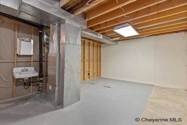 1458 TRENT CT, Cheyenne, WY 82009