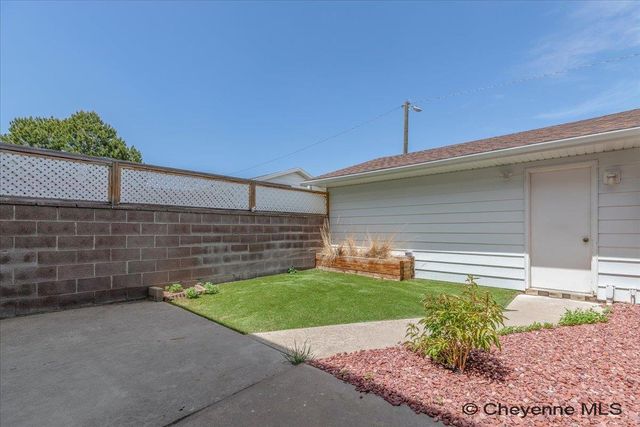 1458 TRENT CT, Cheyenne, WY 82009