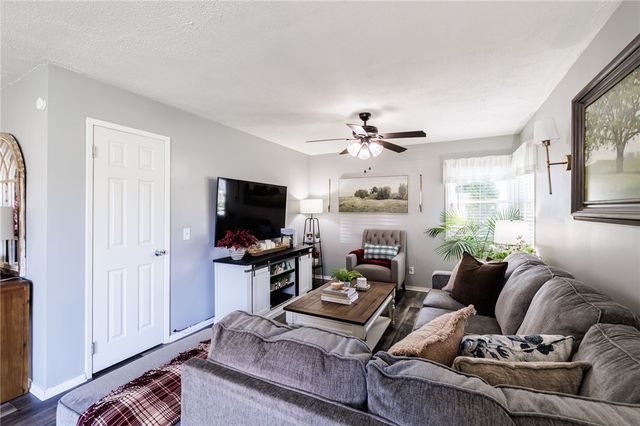 19 Earl Drive, Chili, NY 14624