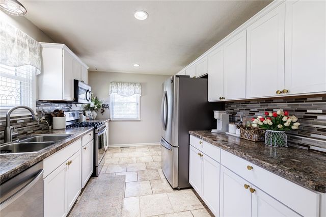 19 Earl Drive, Chili, NY 14624