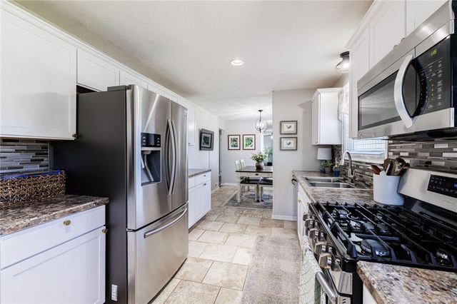 19 Earl Drive, Chili, NY 14624