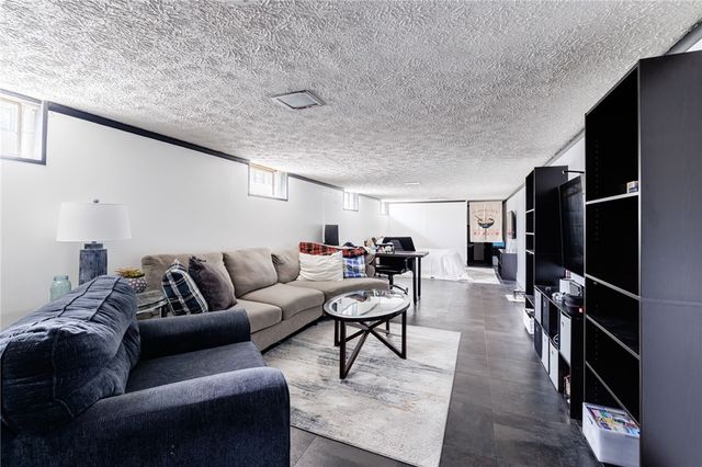 19 Earl Drive, Chili, NY 14624