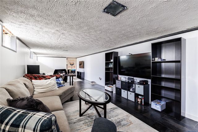 19 Earl Drive, Chili, NY 14624