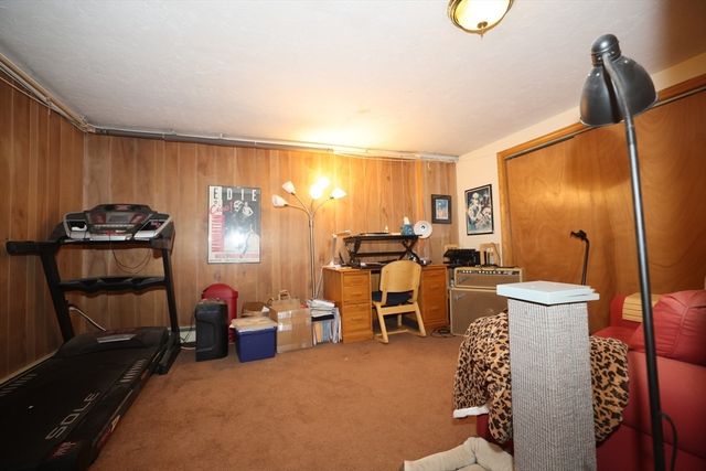 36 Davenport Rd, Needham, MA 02494