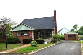 36 Davenport Rd, Needham, MA 02494