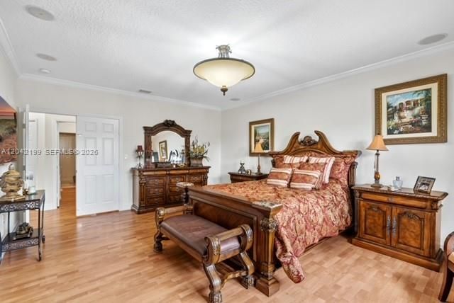 15763 NW 80th Ave, Miami Lakes, FL 33016