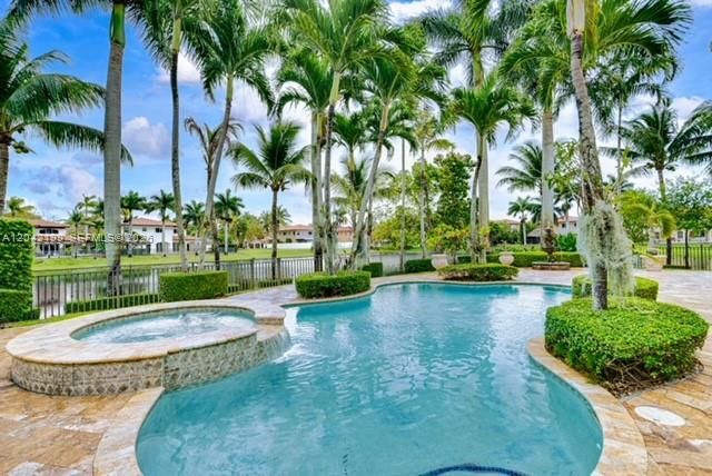 15763 NW 80th Ave, Miami Lakes, FL 33016