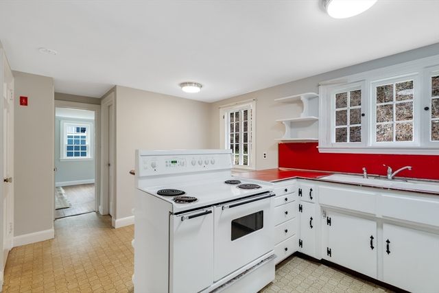 611 Franklin St, Melrose, MA 02176