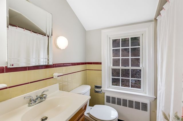 611 Franklin St, Melrose, MA 02176