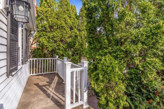 611 Franklin St, Melrose, MA 02176