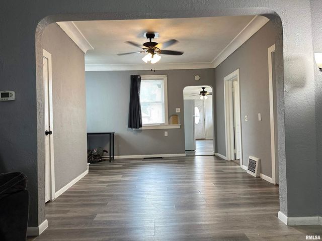 504 CATHERINE Street, Pekin, IL 61554